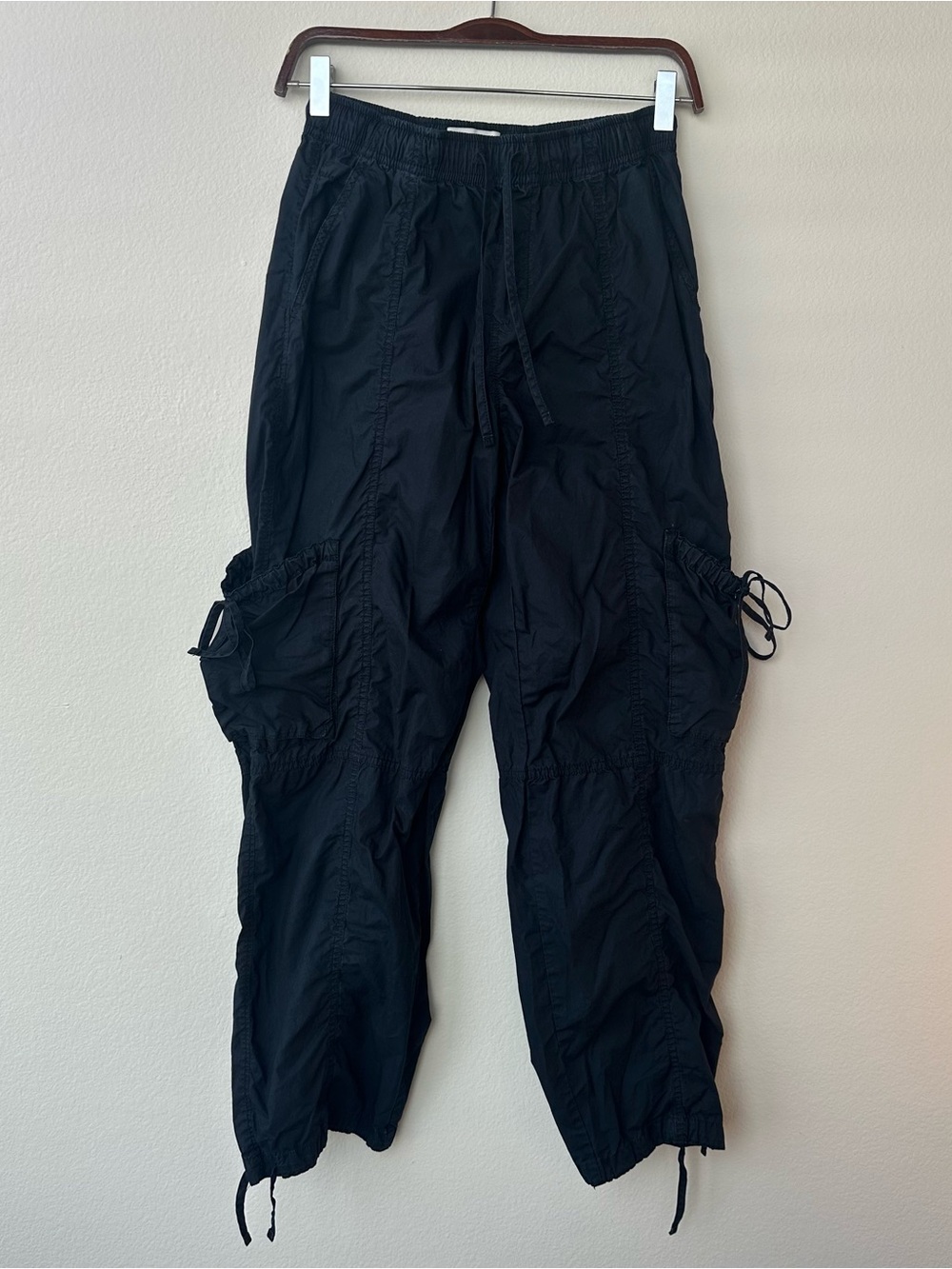 Abercrombie and Fitch Bow Tie Cargo Parachute Pant Women’s XS 264